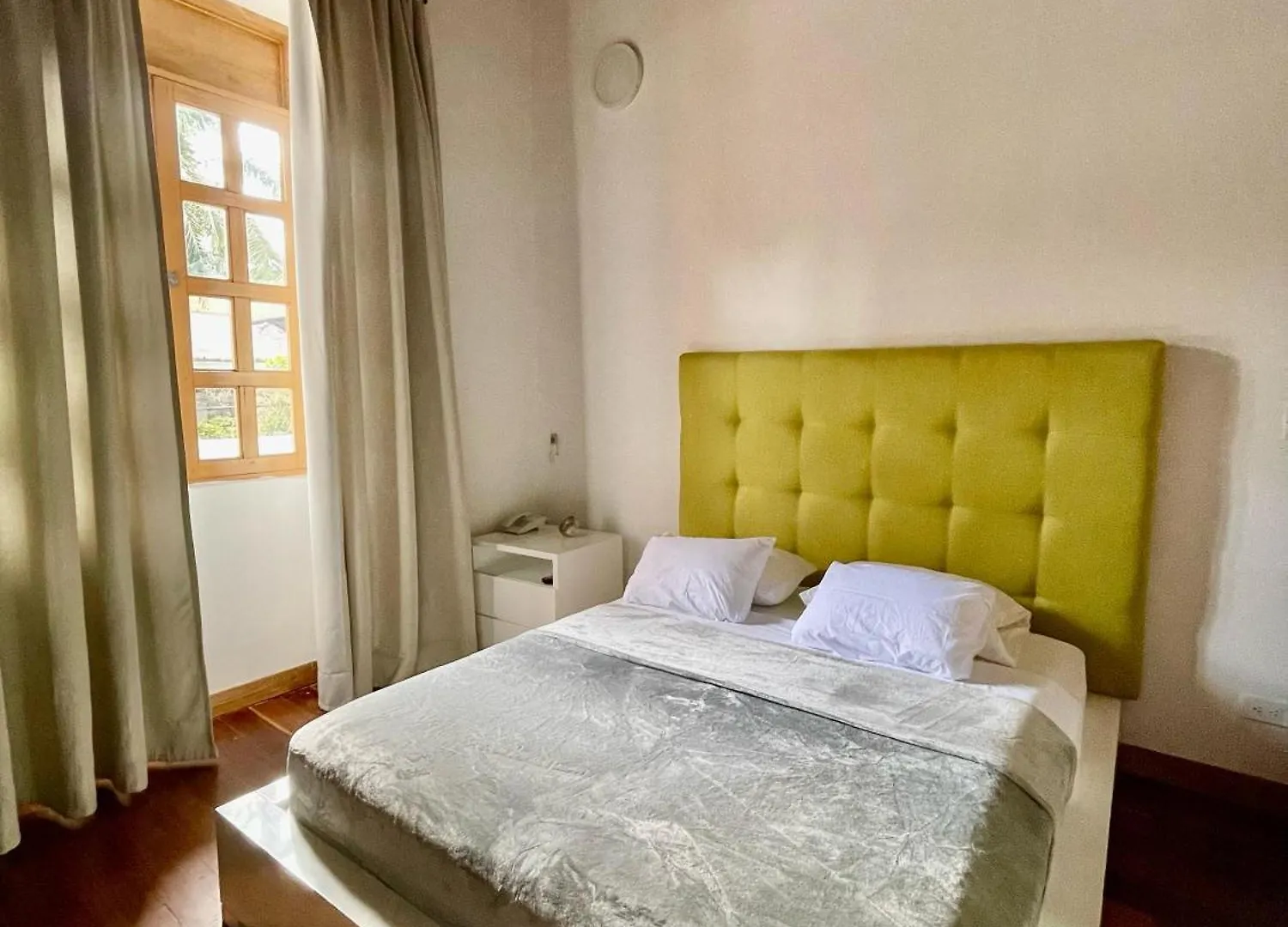 Guest house Hotel Cattaleya City Cali Colombia